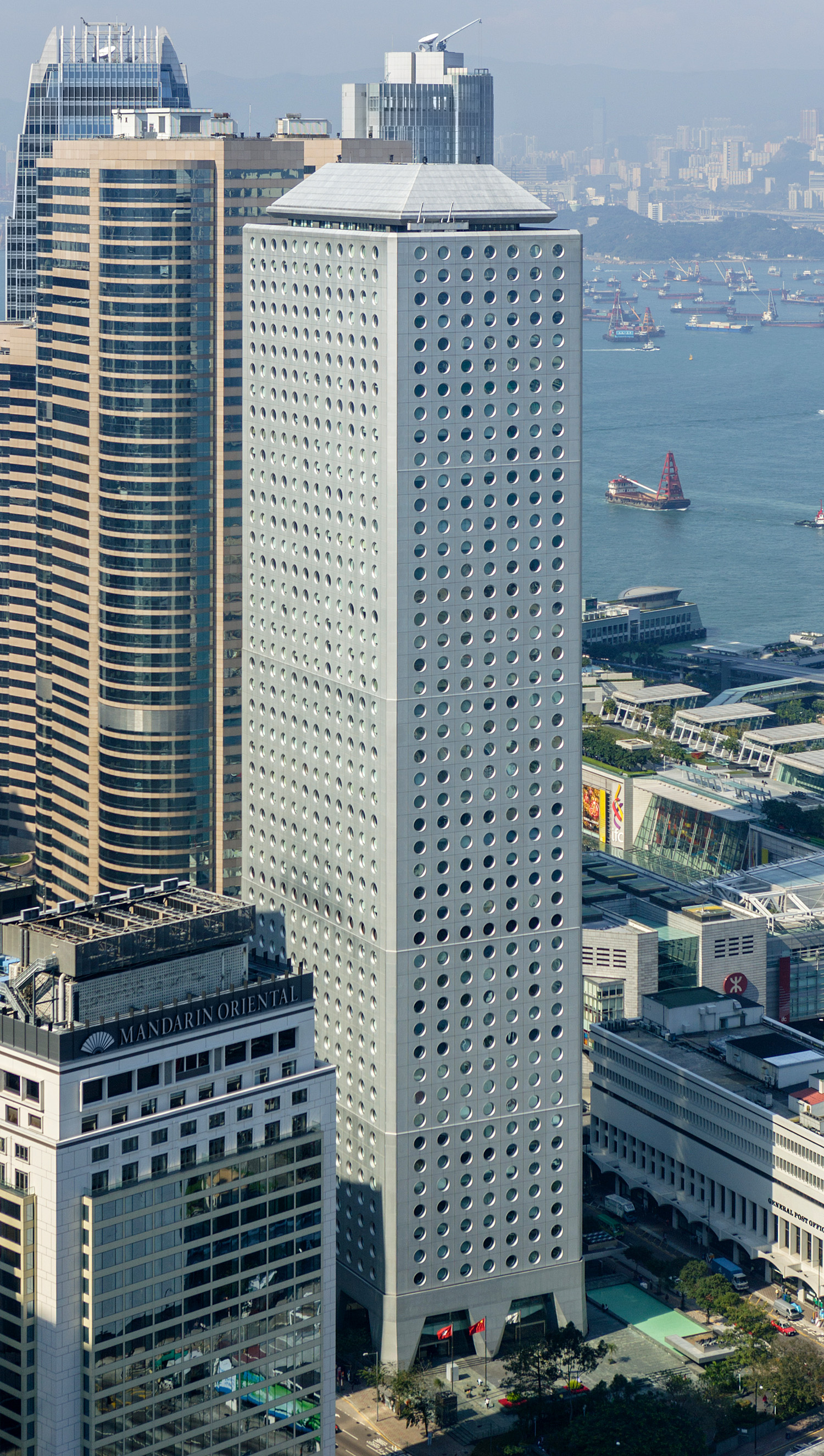 Jardine House, Hong Kong - View from Bank of China. © Mathias Beinling